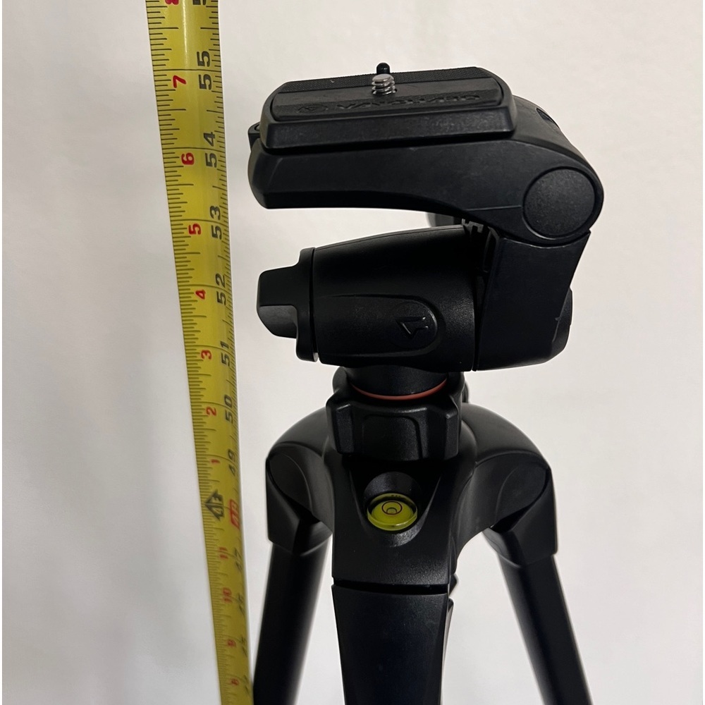 Vanguard MAK 233 Aluminum Alloy 3 Section Tripod with 3 Way Pan Head w/ level - Picture 7 of 8